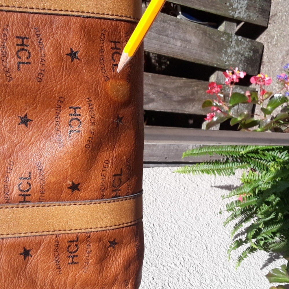 💥Vintage HCL Leather Handbag Made in Germany Rare Color! 💥 - Picture 9 of 14